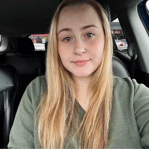 Meet your Posher, Abi